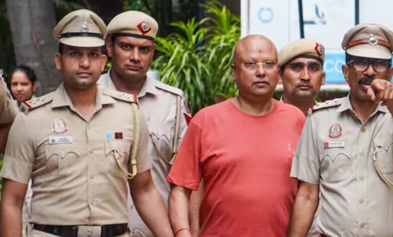 बाबा-चैतन्यानंद-14-दिन-की-न्यायिक-हिरासत-में,-जेल-में-मांगे-कपड़े,-दवाइयां-और-संन्यासी-भोजन