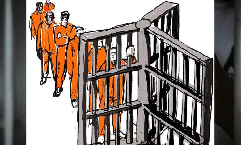 सिंगापुर:-वेश्याओं-से-लूटपाट-के-मामले-में-दो-भारतीयों-को-5-साल-1-महीने-की-जेल