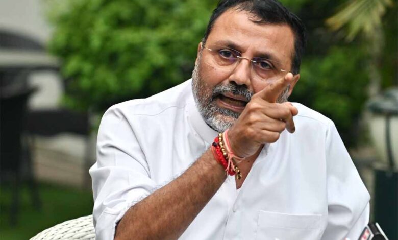 इमर्जेंसी-का-जिक्र-कर-कांग्रेस-पर-बरसे-निशिकांत-दुबे,-बोले-82-साल-के-बुजुर्ग-भी-थे-जेल-में