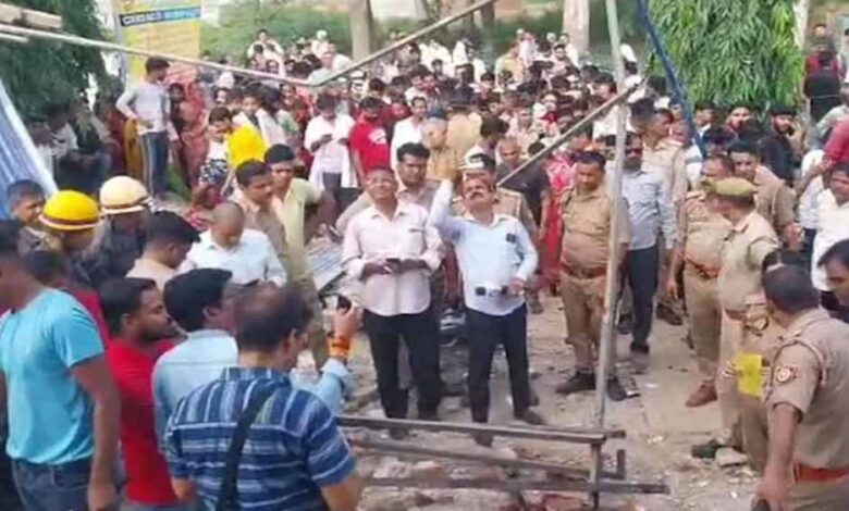 यूपी: कोचिंग सेंटर में धमाका, 2 बच्चों की दर्दनाक मौत, 6 घायल