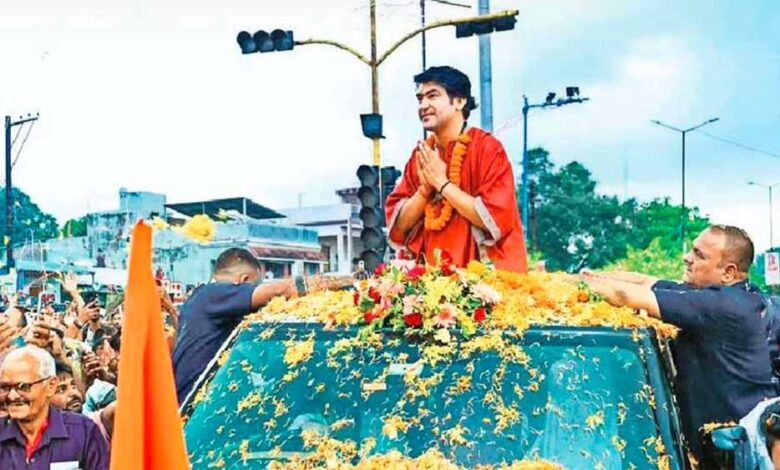 रायपुर-में-पंडित-धीरेंद्र-शास्त्री-का-संदेश:-अधर्म-के-खिलाफ-उठाना-आवाज़-ही-है-सच्चा-धर्म