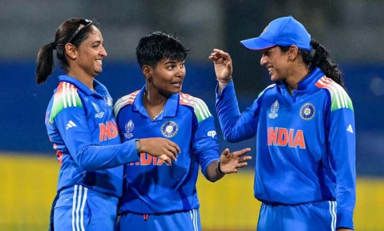 odi-में-पाकिस्तान-को-12वीं-बार-हराकर-चमकी-भारत-की-बेटियां,-मैच-के-बाद-नहीं-मिलाया-हाथ