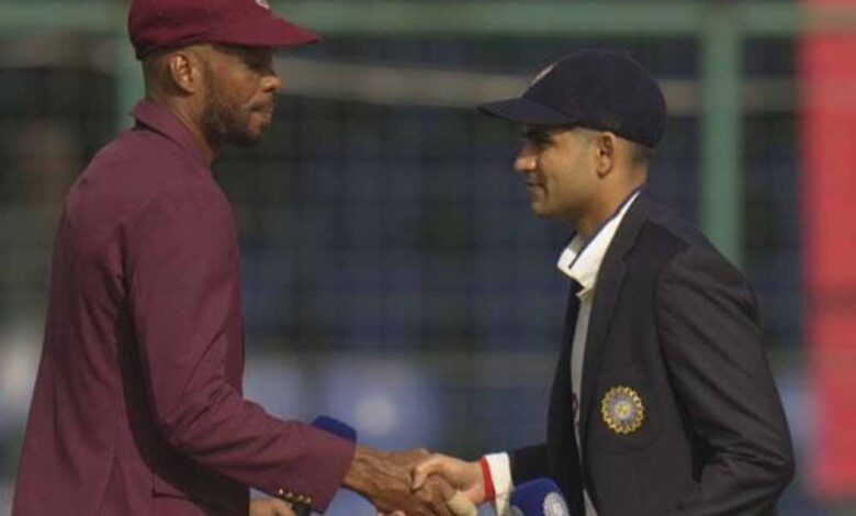 भारत-ने-पहले-दिन-2-विकेट-पर-318-रन-बनाए,-जायसवाल-200-के-करीब