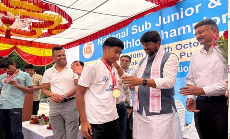 तीन-दिवसीय-राष्ट्रीय-ट्रायथलॉन-प्रतियोगिता-का-हुआ-समापन,-मंत्री-पटेल-ने-खिलाड़ियों-को-पुरस्कार-वितरण-कर-सम्मानित-किया