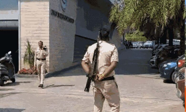 mp-के-दूसरे-सबसे-अमीर-शख्स-पर-इनकम-टैक्स-की-गुप्त-छापेमारी,-भोपाल-पुलिस-तक-को-नहीं-लगी-भनक