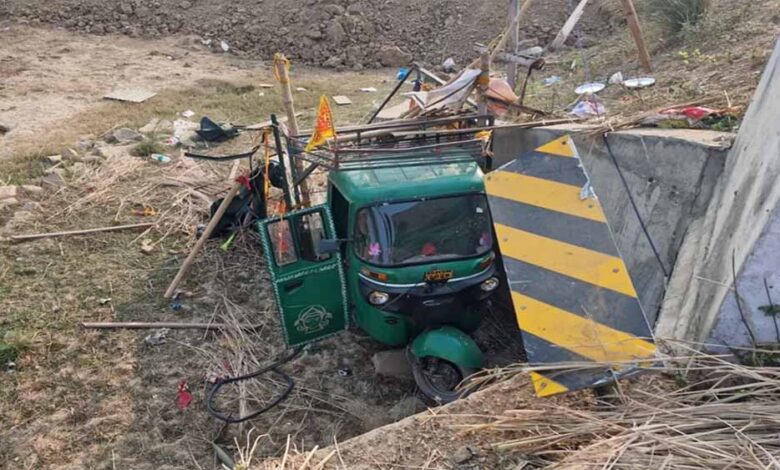 भोपाल-हादसा:-बेकाबू-पिकअप-ने-ऑटो-रिक्शा-को-टक्कर-मारी,-चालक-की-मौत-और-7-घायल!