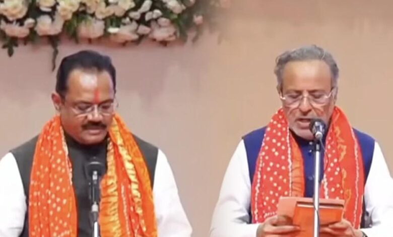 गुजरात-की-नई-कैबिनेट:-हर्ष-सांघवी-डिप्टी-सीएम-बने,-रिवाबा-जडेजा-समेत-19-मंत्री-हुए-शपथ-ग्रहण