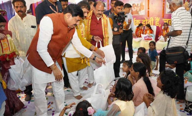 मुख्यमंत्री-डॉ.-यादव-का-विश्वास:-लाड़ली-बहनों-से-किया-वादा-जल्द-होगा-पूरा,-सरकार-बहनों,-युवाओं,-किसानों-और-गरीबों-के-लिए-लगातार-प्रयासरत