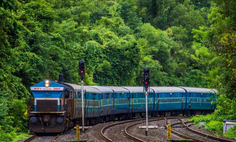 भोपाल-के-रानी-कमलापति-स्टेशन-से-यात्रियों-के-लिए-सात-स्पेशल-ट्रेनें-चलेंगी