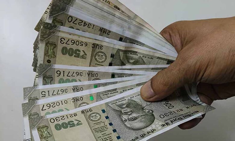 कारखानों-और-वाणिज्यिक-संस्थानों-में-कार्यरत-श्रमिकों-के-लिए-बोनस-भुगतान-जरूरी