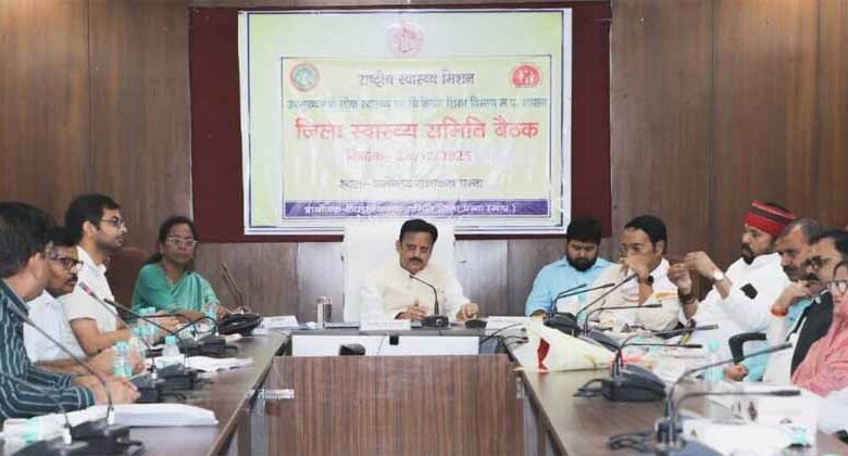 पदभार-ग्रहण-न-करने-वाले-चिकित्सकों-के-विरूद्ध-करें-कार्रवाई-:-उप-मुख्यमंत्री-शुक्ल