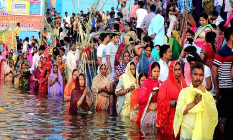नहाय-खाय-से-शुरू-हुआ-छठ-महापर्व,-अगस्त-का-फूल-पहुंचा-1000-रुपये-किलो!
