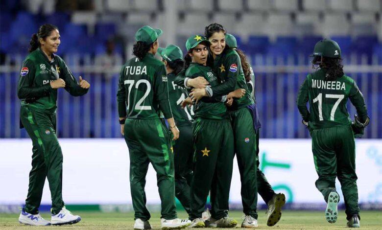 वर्ल्ड-कप-शर्म:-पाकिस्तान-को-मिली-झटका,-pcb-ने-फतिमा-ब्रिगेड-का-खाता-भी-ब्लॉक-कर-दिया!