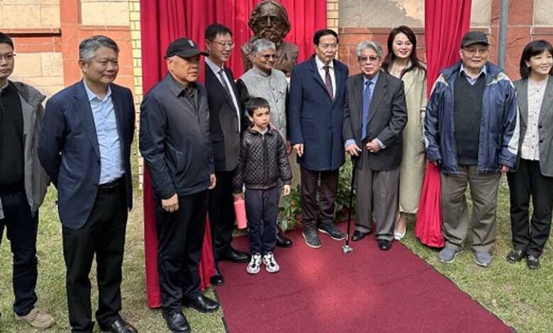 चीन-में-टैगोर-की-प्रतिमा-का-भव्य-अनावरण,-बीजिंग-में-गूंजा-भारत-का-गौरव