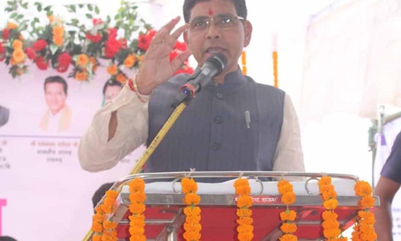 ‘किसान हैं विकसित भारत की रीढ़, तिलहन उत्पादन से बढ़ेगी आत्मनिर्भरता’ : मंत्री टंक राम वर्मा