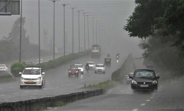 मध्य-प्रदेश-में-मोंथा-का-असर:-10-जिलों-में-बारिश-का-अलर्ट,-तापमान-गिरेगा-8-डिग्री-तक