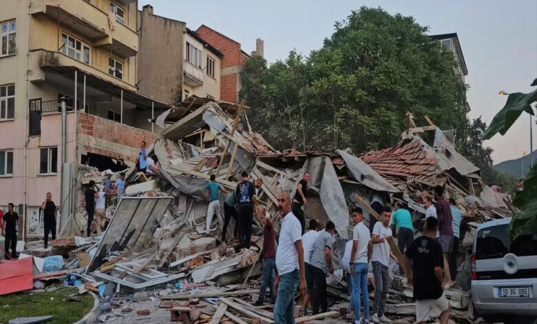 तुर्की के सिंदिर्गी में 6.1 तीव्रता का भूकंप, झटके इस्तांबुल और इजमिर तक महसूस, राहत कार्य जारी