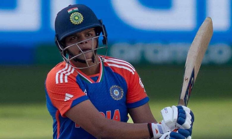 चोटिल-प्रतिका-रावल-की-जगह-शेफाली-वर्मा-की-एंट्री,-भारतीय-महिला-टीम-में-हुई-वापसी!