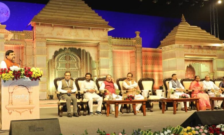 बच्चों-को-शिक्षा-देने-के-साथ-उनके-समग्र-विकास-के-होंगे-प्रयास-:-मुख्यमंत्री-डॉ.-यादव