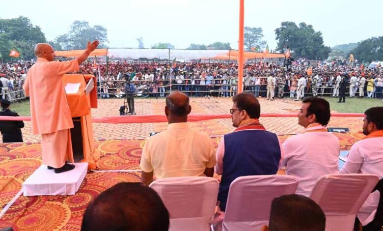 जो पशुओं का चारा खा जाए, वह मनुष्य का हक भी डकार जाता हैः सीएम योगी