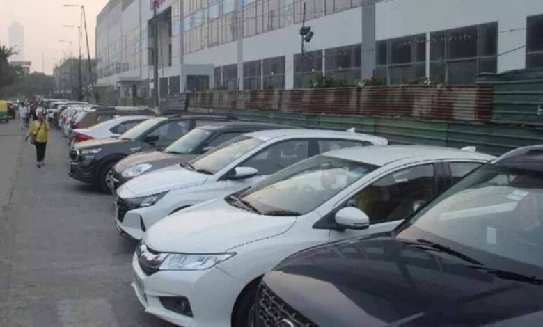 पार्किंग-में-दिल्लीवालों-की-जेब-होगी-ढीली:-new-delhi-municipal-council-ने-फीस-दोगुनी-की-—-कब-से-लागू?