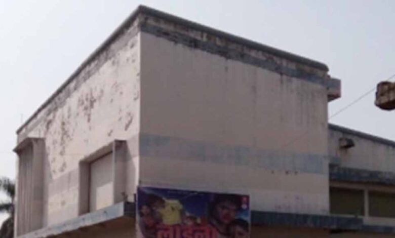 ‘बाबा’-टॉकीज-विवाद-सुलझा-—-33-वर्ष-बाद-मुआवजा-भुगतान,-कलेक्टर-ने-किया-निपटारा