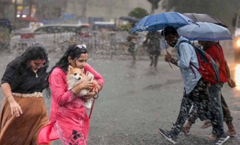 नवंबर-में-बदलेगा-मौसम-का-मिजाज:-imd-ने-दी-चेतावनी,-कई-राज्यों-में-सामान्य-से-ज़्यादा-बारिश-के-आसार