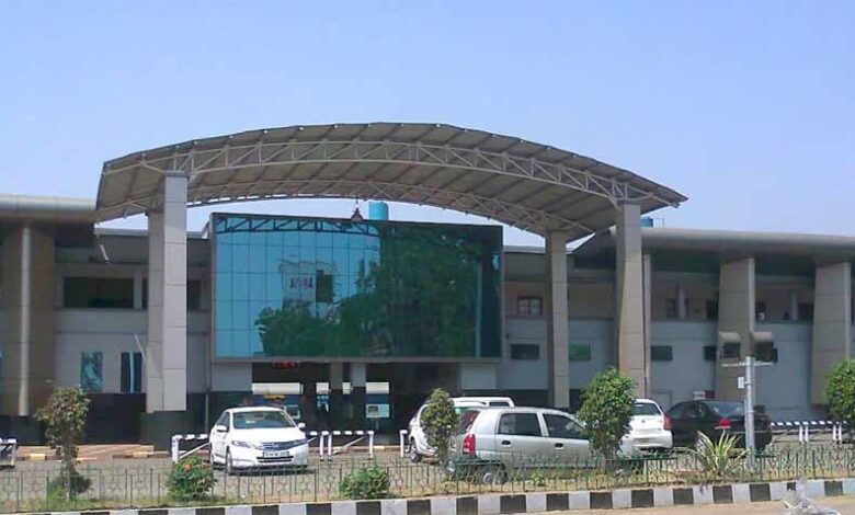 रायपुर-रेलवे-स्टेशन-में-गूंजा-‘अरपा-पैरी-के-धार’-–-यात्रियों-ने-महसूस-की-छत्तीसगढ़ी-गर्व-की-धुन