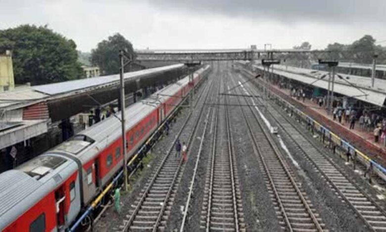 दिल्ली-मुंबई-रेल-रूट-पर-रफ्तार-क्रांति!-रतलाम-मंडल-में-135-किमी-ट्रैक-पर-abs-सिस्टम-से-दौड़ेंगी-तेज-ट्रेनें