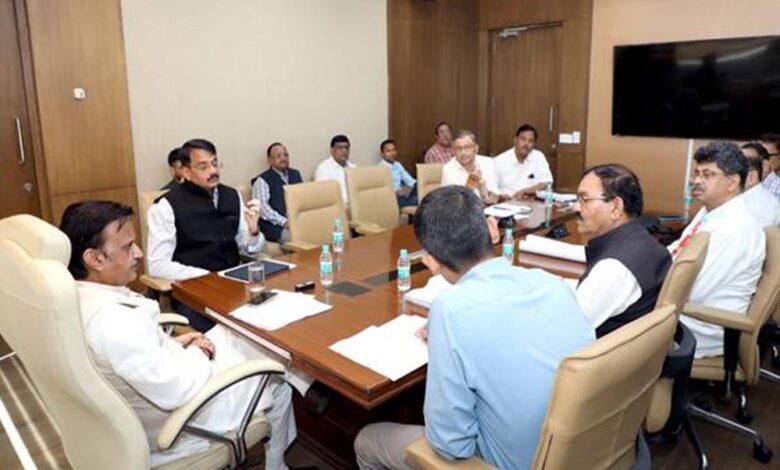 उप-मुख्यमंत्री-शुक्ल-ने-जेपी.-अस्पताल-के-अधोसंरचना-विकास-कार्यों-की-समीक्षा-की