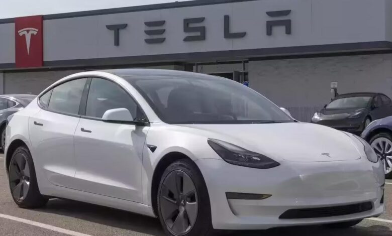 बंद कार दरवाजों में फंसी जिंदगी, 5 की मौत; TESLA पर दायर हुआ मुकदमा