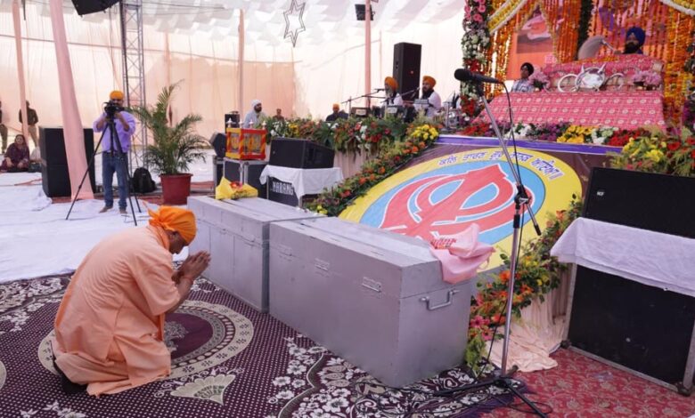 गुरु-नानक-देव-जी-के-उपदेश-आज-भी-समाज-के-लिए-प्रेरणास्रोत:-मुख्यमंत्री-योगी