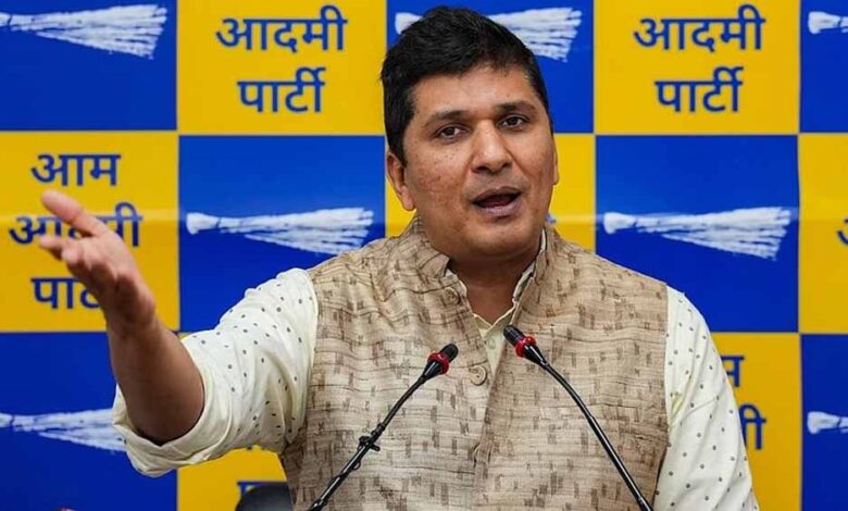 एक-ही-व्यक्ति-ने-दो-राज्यों-में-डाला-वोट!-bjp-वर्कर-पर-लगा-बड़ा-आरोप,-aap-ने-उठाए-सवाल