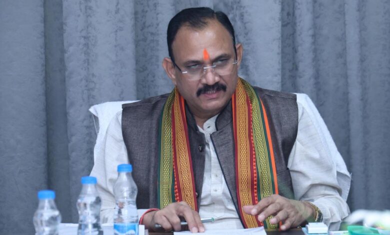 रायपुर-:-स्वास्थ्य-मंत्री-श्याम-बिहारी-जायसवाल-ने-की-विभागीय-योजनाओं-की-समीक्षा