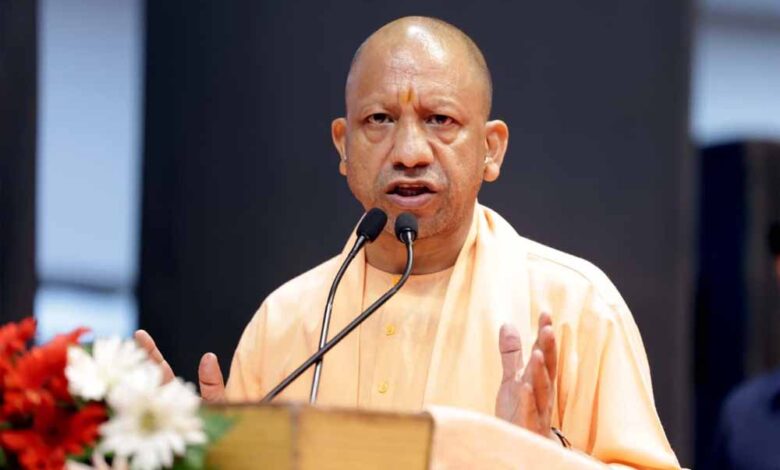 वंदे मातरम की 150वीं वर्षगांठ पर सीएम योगी बोले — ‘यह गीत राष्ट्र प्रथम की भावना जगाता है’