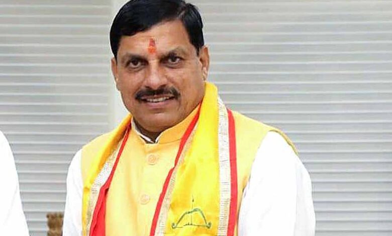 आदि-संस्कृति-के-वैभव-के-गुणगान-और-प्रतिभा-सम्मान-का-अवसर-है-जनजातीय-गौरव-दिवस-:-मुख्यमंत्री-डॉ.-यादव