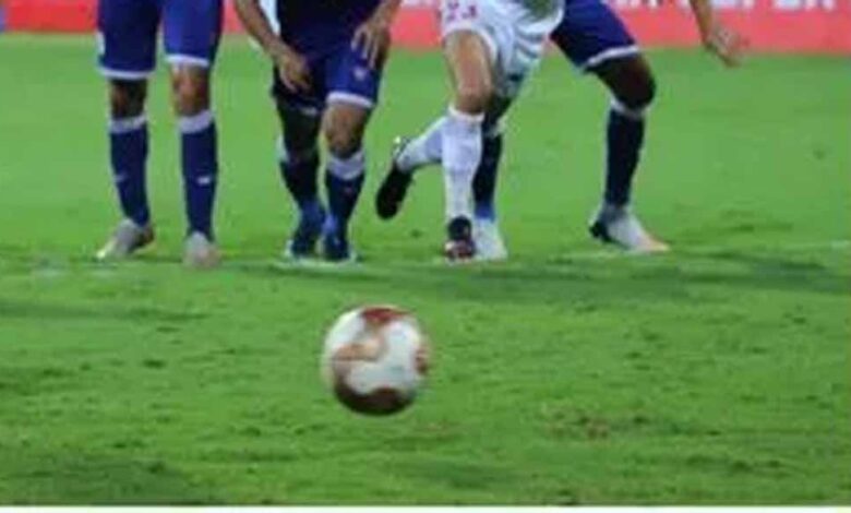 फुटबॉल-खिलाड़ियों-का-आईएसएल-शुरू-करने-का-आग्रह,-कहा-हताशा-और-गुस्सा-व्याकुलता-में-बदल-गए-हैं