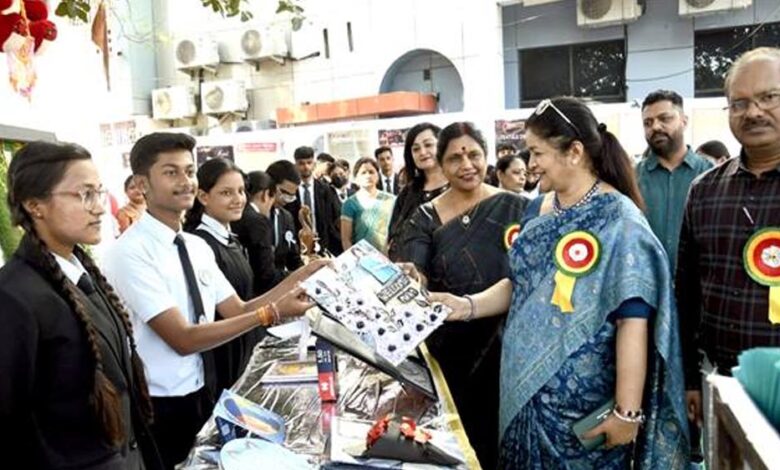 नई-शिक्षा-नीति-के-लक्ष्यों-को-हासिल-करने-में-कॅरियर-एक्जीविशन-कम-कॉन्फ्रेंस-का-आयोजन-महत्वपूर्ण