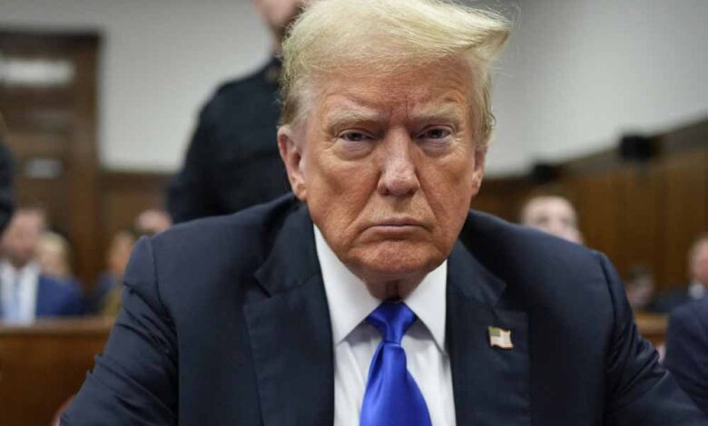 अमेरिका में ऐतिहासिक गतिरोध खत्म: सीनेट की मंजूरी के बाद ट्रंप ने किया शटडाउन समझौते पर साइन