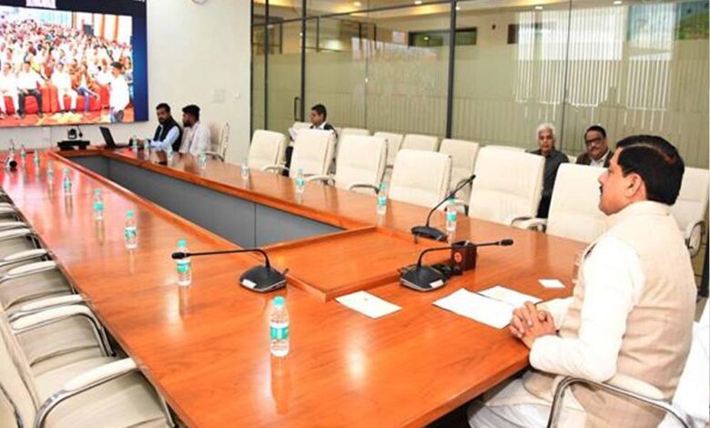 समाज-के-परिचय-सम्मेलन,-पारिवारिक-मूल्यों-और-संस्कारों-को-अगली-पीढ़ी-तक-पहुंचाने-में-सहायक-:-मुख्यमंत्री-डॉ.-यादव