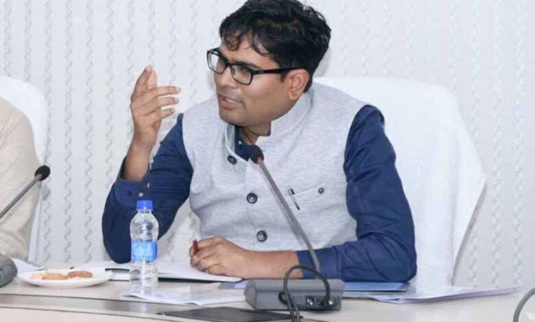 बिहार चुनाव 2025: एनडीए को बड़ी बढ़त, वित्तमंत्री ओपी चौधरी बोले– यह बढ़त नहीं, आंधी है