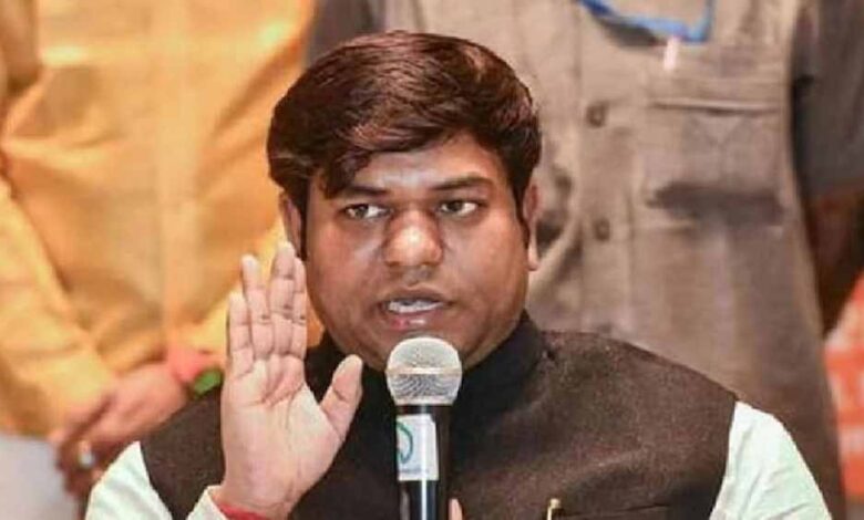 10 हजार में भूल गए सारी परेशानियाँ! एनडीए की जीत पर फूटा मुकेश सहनी का गुस्सा