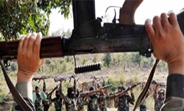 तेलंगाना-में-बड़ी-सफलता:-दो-वरिष्ठ-माओवादियों-समेत-8-नक्सलियों-ने-किया-सरेंडर