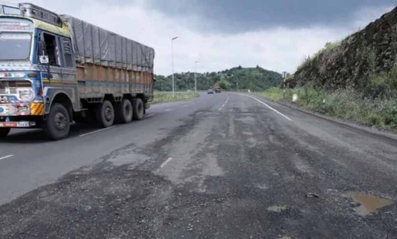 106-करोड़-की-सड़क-6-महीने-में-उखड़ी:-हाईकोर्ट-ने-nhai-से-15-दिसंबर-तक-मांगा-जवाब