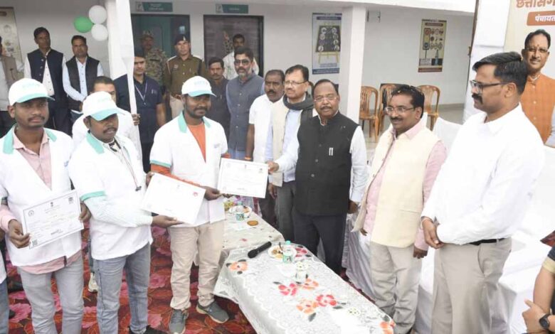 स्वरोजगार-से-जोड़ने-की-विशेष-पहल,-मंत्री-नेताम-ने-किया-प्रशिक्षण-केंद्र-का-शुभारंभ