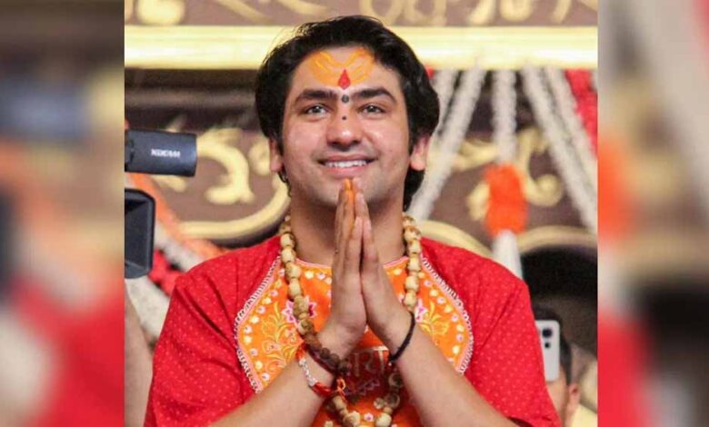 वृंदावन-में-सम्पन्न-हुई-‘सनातन-हिंदू-एकता-पदयात्रा’,-धीरेंद्र-शास्त्री-ने-लिए-7-बड़े-संकल्प