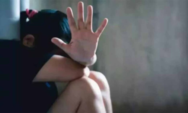 48-दिन-तक-बंधक-बनाकर-रेप,-शिकायत-पर-पहुँची-युवती-से-si-ने-भी-किया-दुष्कर्म!