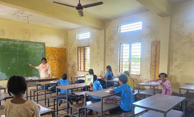 प्रदेश-के-12-हजार-से-अधिक-स्कूलों-की-तस्वीर-चिंताजनक:-322-के-पास-भवन-नहीं,-5600-जर्जर-भवन-में-संचालित