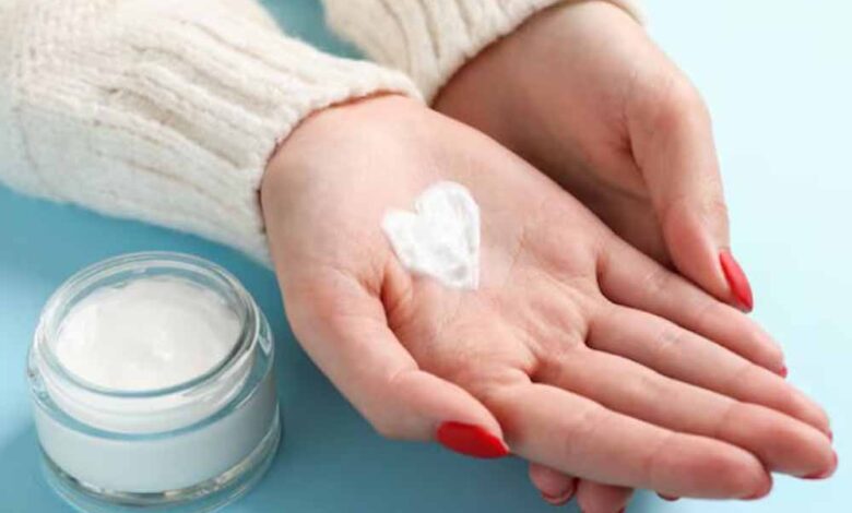 कड़कड़ाती-ठंड-में-स्किन-बनेगी-नर्म-मुलायम!-शिया-बटर–शहद–एलोवेरा-से-बनाएं-होममेड-क्रीम