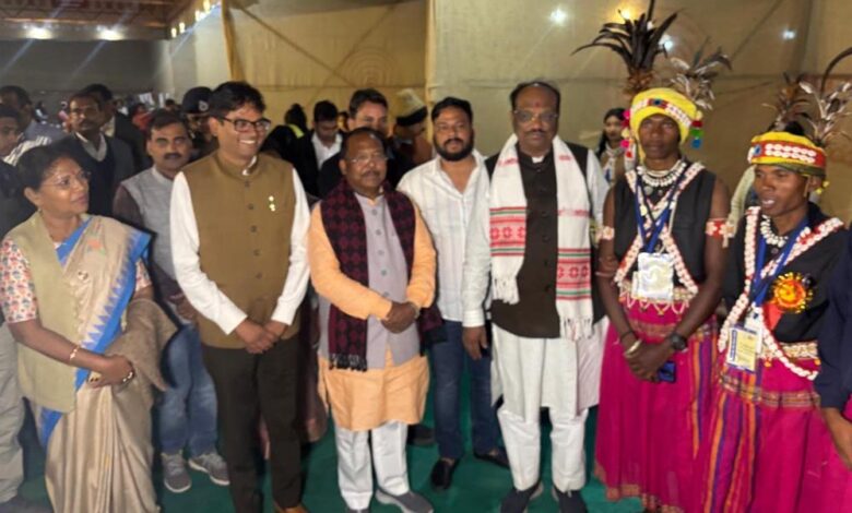रायपुर-:-केन्द्रीय-राज्यमंत्री-दुर्गा-दास-उइके-ने-जनजातीय-गौरव-दिवस-कार्यक्रम-की-तैयारियों-का-लिया-जायजा